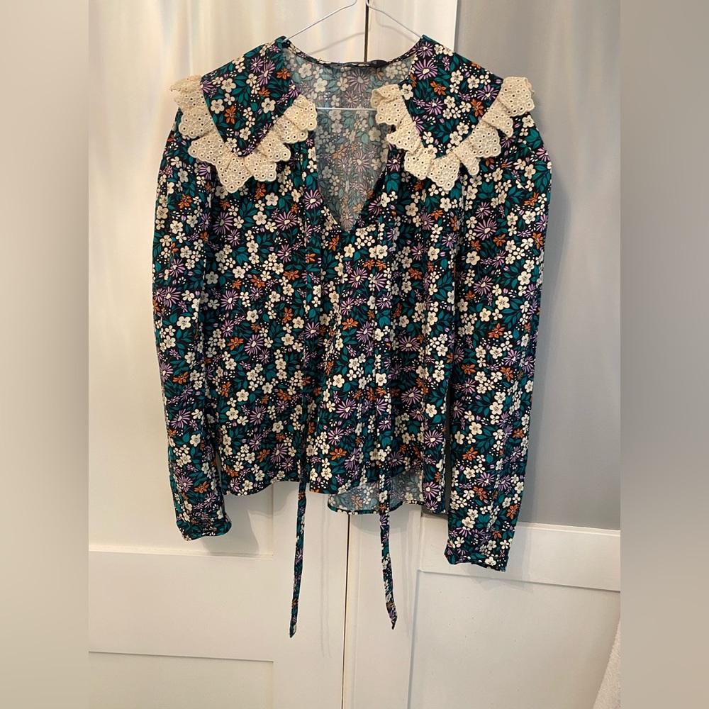 Zara floral blouse size small like new